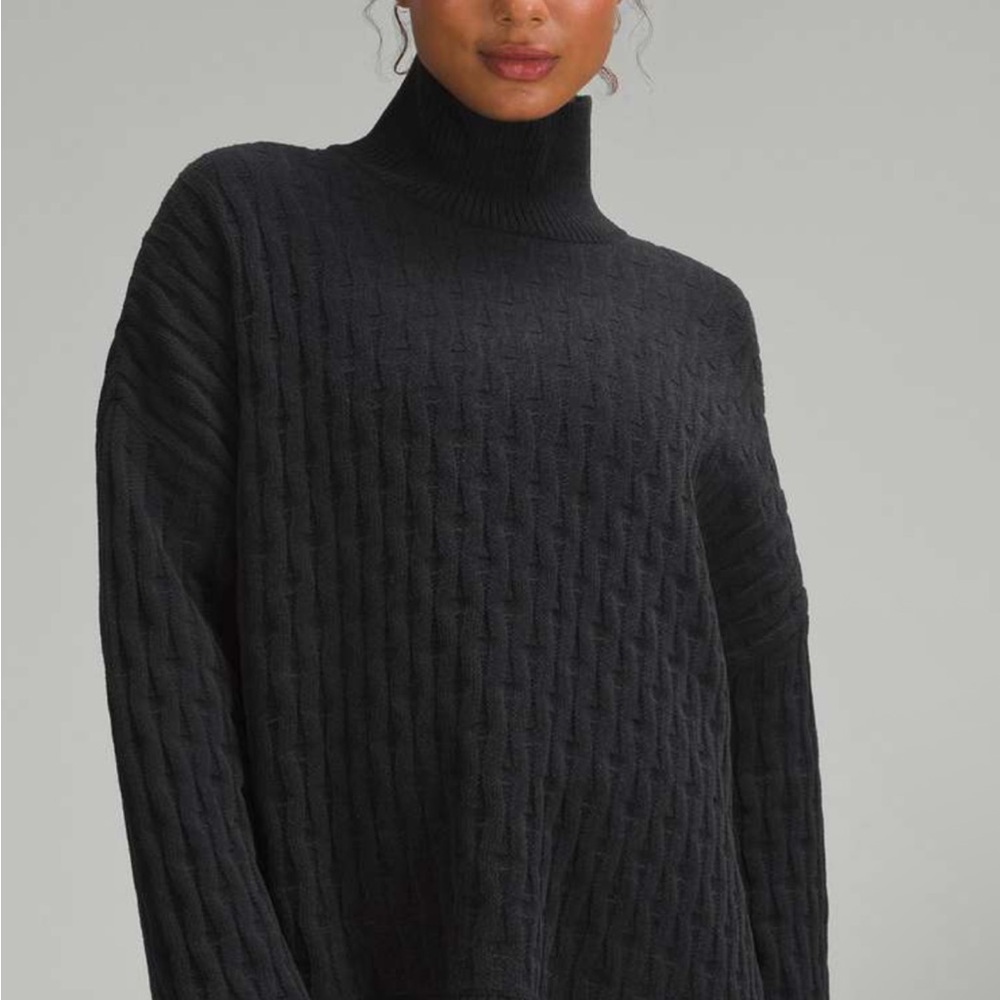 Lululemon Cable Knit Relaxed Fit Sweater Size Large